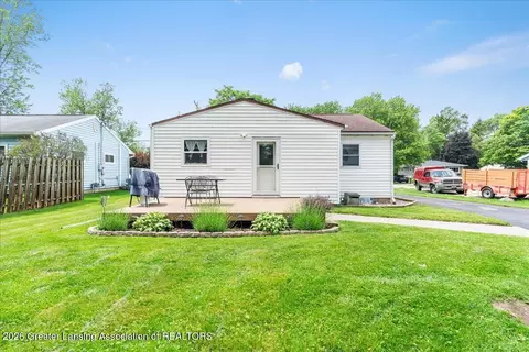 Exterior - 2052 Phillips Ave, Holt, MI 48842 photo 5 of 7