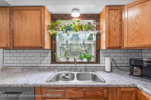 Kitchen - 2052 Phillips Ave, Holt, MI 48842 photo 3 of 3