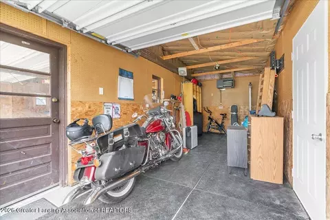 Entry Way - 2052 Phillips Ave, Holt, MI 48842 photo 3 of 3