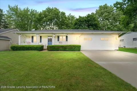 628 Jones St, Grand Ledge, MI 48837