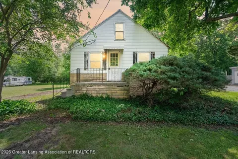 6307 Gardenia Ave, Lansing, MI 48911