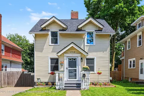 1712 Osborn Rd, Lansing, MI 48915