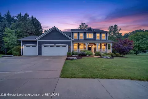 2240 Cider Mill Dr, East Lansing, MI 48823