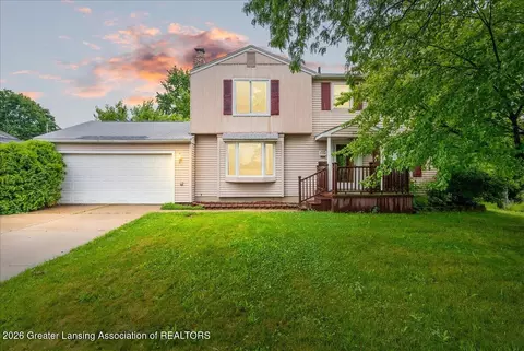 2229 Ridgeline Dr, Lansing, MI 48912