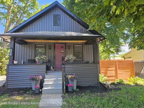 3228 Turner St, Lansing, MI 48906