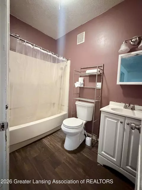 Bath - 126 E 1st St, Perry, MI 48872 photo 1 of 1