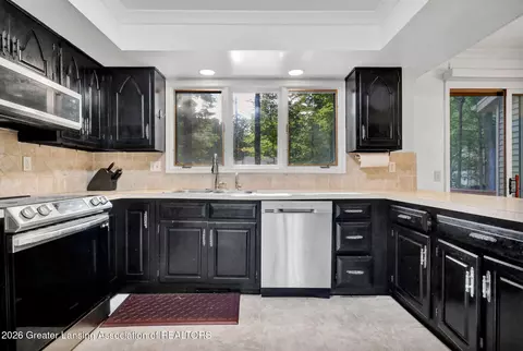 Kitchen - 3890 Sheldrake Ave, Okemos, MI 48864 photo 2 of 4