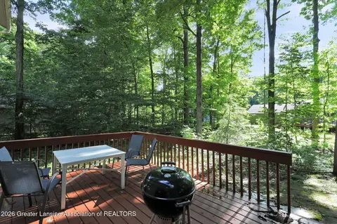 Exterior - 3890 Sheldrake Ave, Okemos, MI 48864 photo 3 of 5