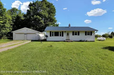 664 N Clinton Trl, Charlotte, MI 48813