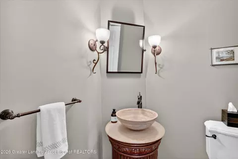 Bath - 505 W Spring Meadows Ln, Dewitt, MI 48820 photo 1 of 5