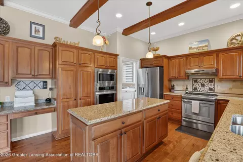 Kitchen - 505 W Spring Meadows Ln, Dewitt, MI 48820 photo 2 of 5