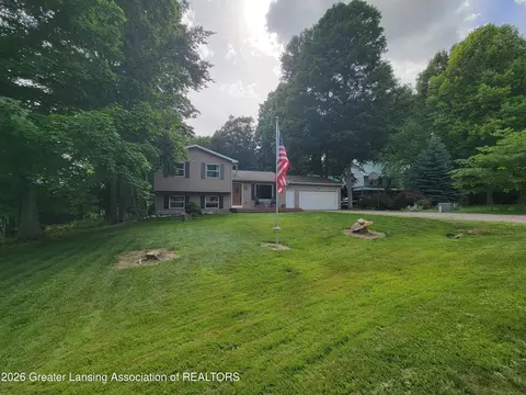 10510 Hardwood Trl, Perrinton, MI 48871