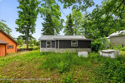 Exterior - 6919 S Ruby St, Harrison, MI 48625 photo 2 of 3