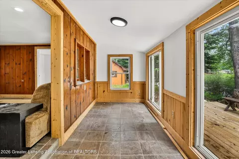 Entry Way - 6919 S Ruby St, Harrison, MI 48625 photo 2 of 3