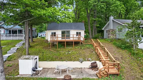 Exterior - 646 E Forest Blvd, Lake, MI 48632 photo 8 of 9