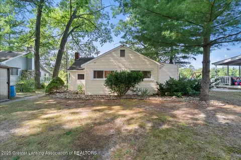 Exterior - 646 E Forest Blvd, Lake, MI 48632 photo 5 of 9