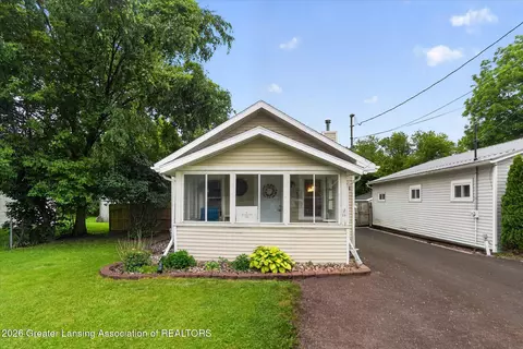 2826 Cynwood St, Lansing, MI 48906