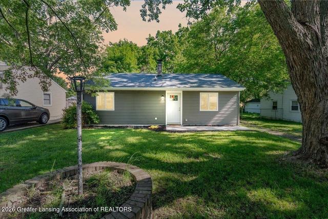 1320 Pompton Cir, Lansing, MI 48910