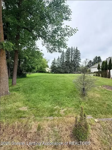 3921 Dobie Rd, Okemos, MI 48864 photo 2