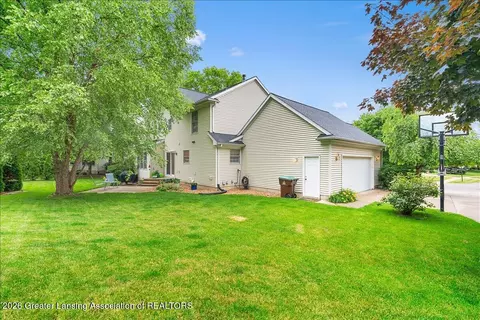 Exterior - 3294 Hidden Ridge Dr, Dewitt, MI 48820 photo 5 of 9
