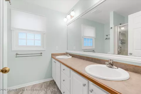 Bath - 3294 Hidden Ridge Dr, Dewitt, MI 48820 photo 2 of 5