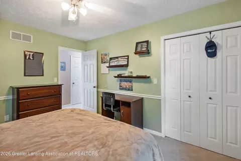 Bedroom - 824 Amesbury Dr, Dewitt, MI 48820 photo 4 of 8