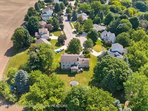 View/Area - 824 Amesbury Dr, Dewitt, MI 48820 photo 2 of 3