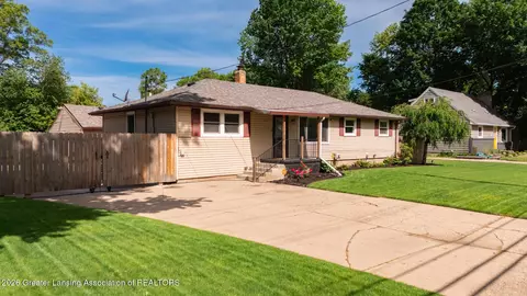 3016 Pleasant Grove Rd, Lansing, MI 48910