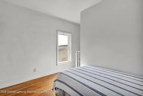 Bedroom - 4360 Drumheller Rd, Bath, MI 48808 photo 4 of 8