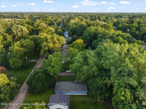 View/Area - 4264 Kim Rye Ln, Holt, MI 48842 photo 3 of 5