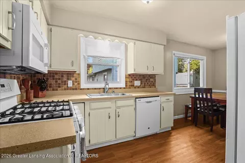 Kitchen - 4264 Kim Rye Ln, Holt, MI 48842 photo 2 of 2