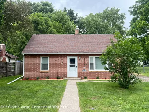 4552 Sycamore St, Holt, MI 48842
