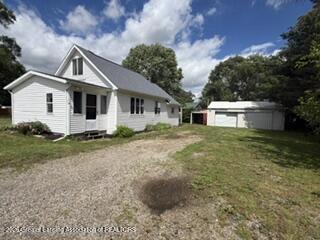 3941 Silver St, Eaton Rapids, MI 48827