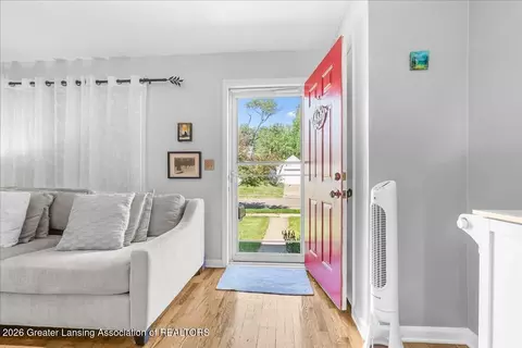 Entry Way - 2017 Devonshire Ave, Lansing, MI 48910 photo 1 of 2