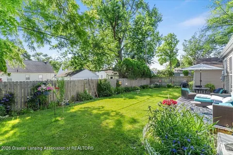 Exterior - 2017 Devonshire Ave, Lansing, MI 48910 photo 6 of 8