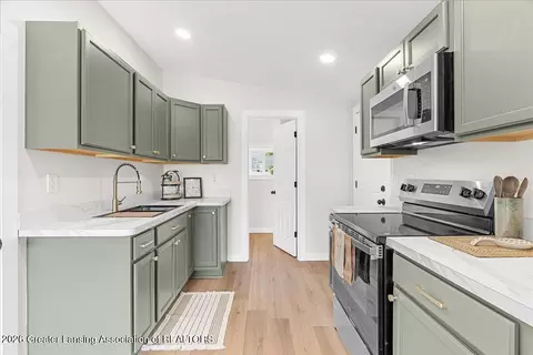 903 E State St, Saint Johns, MI 48879 photo 14