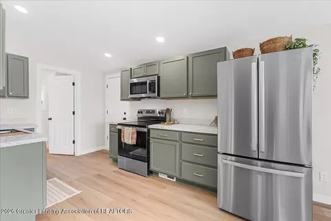 903 E State St, Saint Johns, MI 48879 photo 13