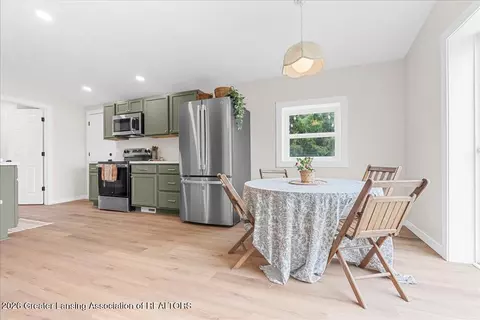 903 E State St, Saint Johns, MI 48879 photo 10