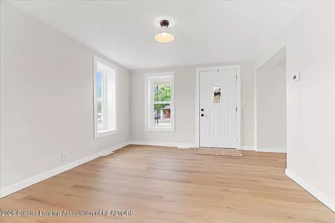 903 E State St, Saint Johns, MI 48879 photo 7
