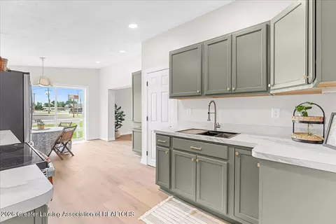 903 E State St, Saint Johns, MI 48879 photo 11
