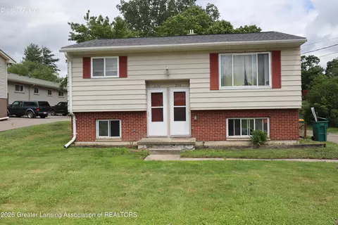 2174-2176 Meadowlawn Dr, Holt, MI 48842