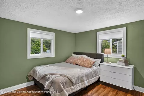 Bedroom - 715 Birchwood St, Dewitt, MI 48820 photo 3 of 10