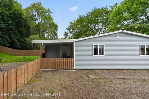 Exterior - 715 Birchwood St, Dewitt, MI 48820 photo 7 of 8
