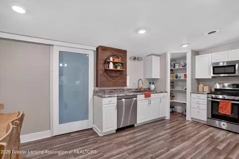 Kitchen - 715 Birchwood St, Dewitt, MI 48820 photo 1 of 3