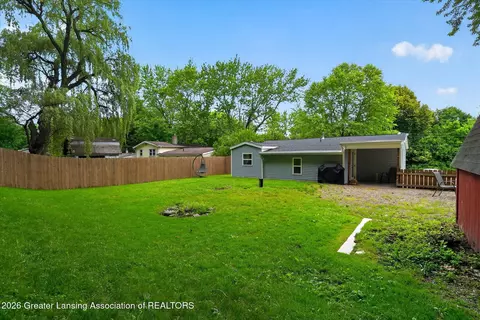 Exterior - 715 Birchwood St, Dewitt, MI 48820 photo 5 of 8