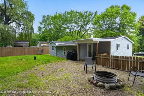 Exterior - 715 Birchwood St, Dewitt, MI 48820 photo 2 of 8