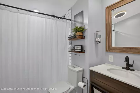 Bath - 715 Birchwood St, Dewitt, MI 48820 photo 1 of 2