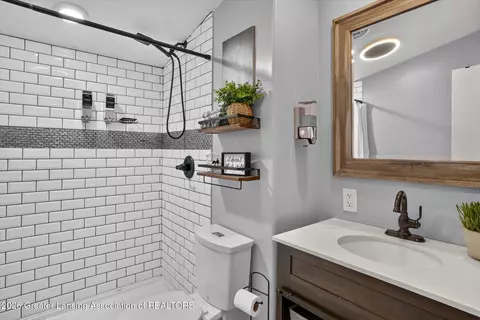 Bath - 715 Birchwood St, Dewitt, MI 48820 photo 2 of 2