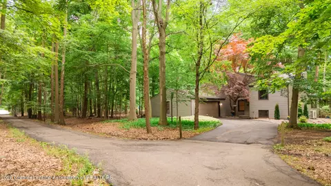 1045 N Eifert Rd, Holt, MI 48842 photo 3