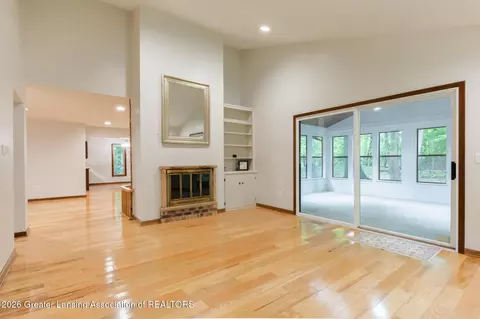 1045 N Eifert Rd, Holt, MI 48842 photo 8